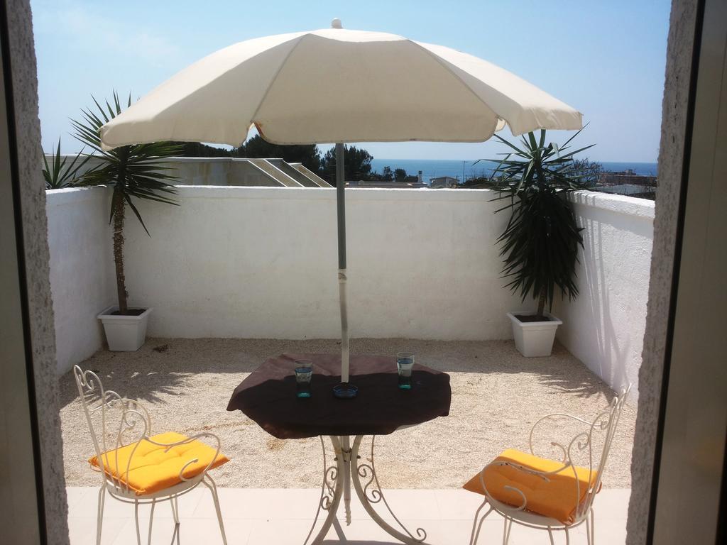 B&B Trullo Di Mare 토리첼라 외부 사진