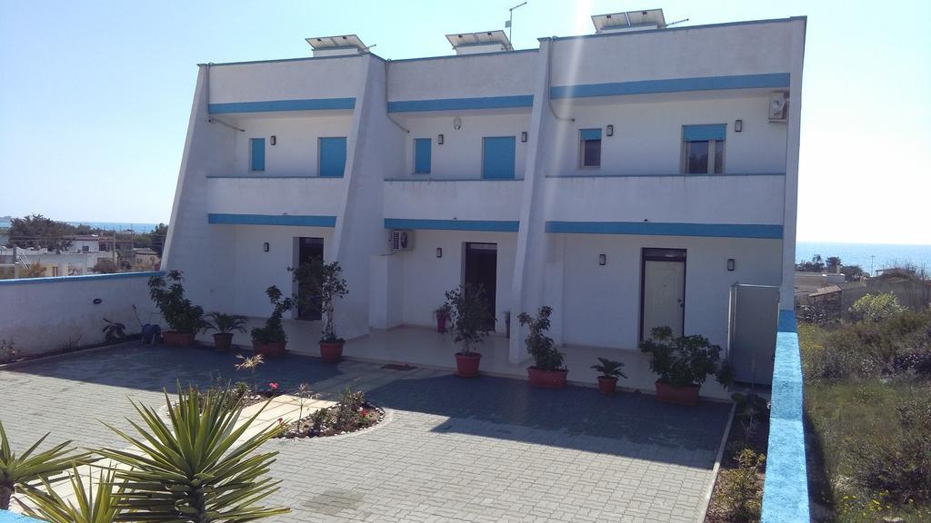 B&B Trullo Di Mare 토리첼라 외부 사진